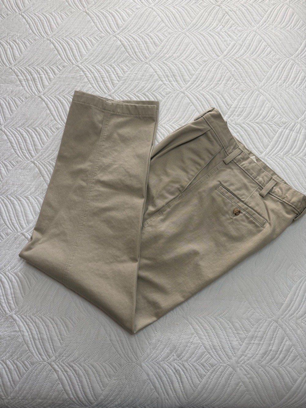 Carhartt Men’s Tan Pleated Pants. Size 34 x 30